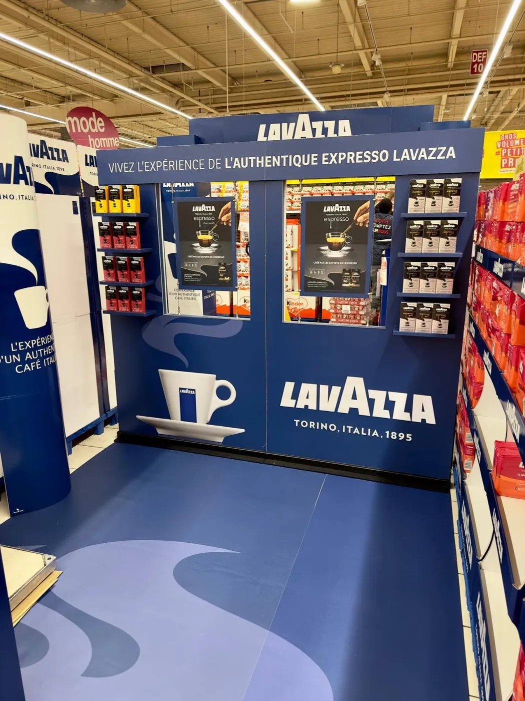 Lavazza — espace expérience préparé depuis l'entrepôt